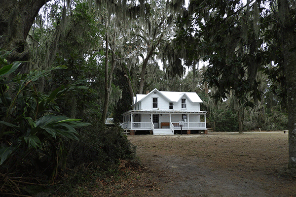 Bennett House in Alpine Groves Park